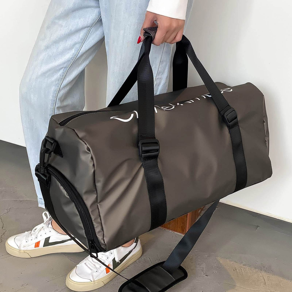 Durable Sports Duffel Bags – Water-Repellent with Shoe Compartment